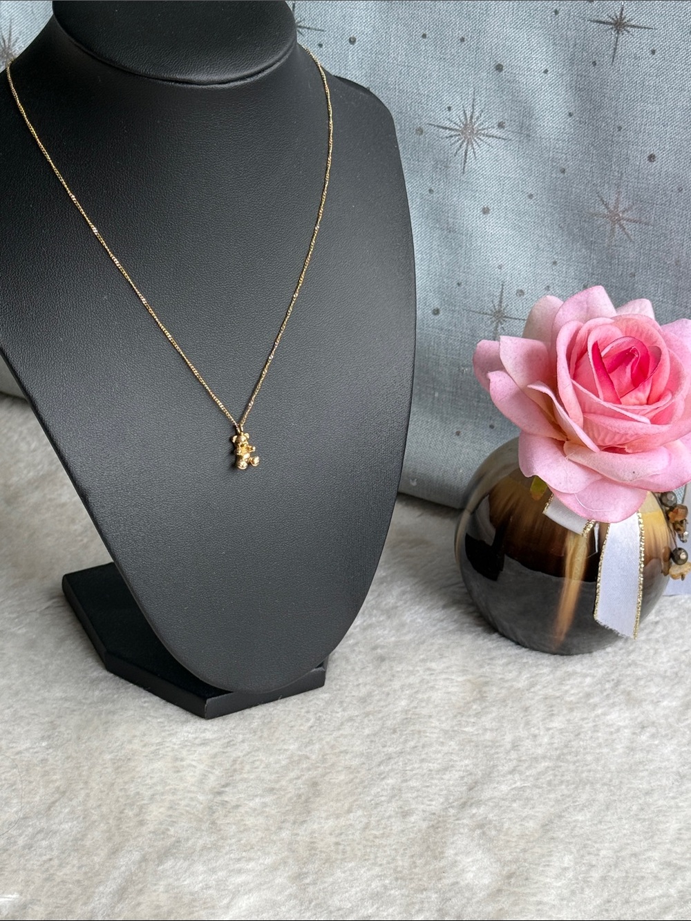 Gold Cluster Pendant Necklace - Elegant Women Jewelry
